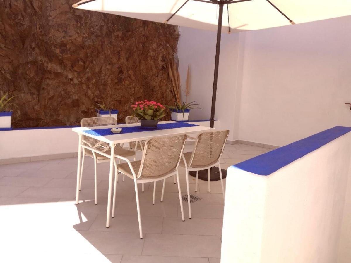 Vila La Porta Blu Teulada Exteriér fotografie